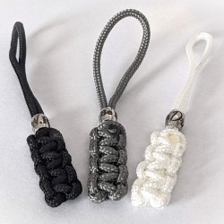 1 x Personalised Paracord Zipper Pull Keyring - Custom Engraved Bead